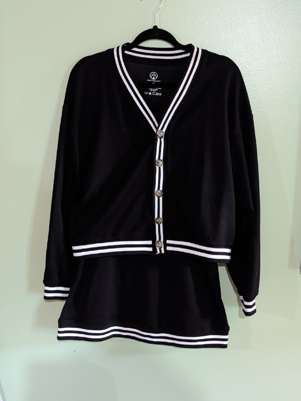 Black & White Trim Women's Activewear Set Medium
